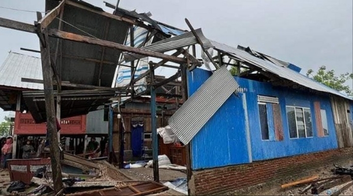 Puluhan Rumah di Jeneponto Mengalami Rusak Parah Hingga Nyaris Roboh Akibat Puting Beliung