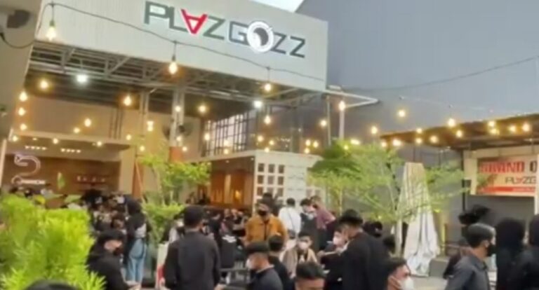 Intip Fasilitas VIP Room Plazgozz Cafe Makassar, Recomended Buat Tempat Rapat