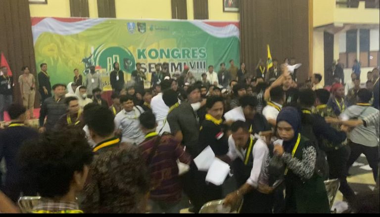 Berakhir Ricuh, Kongres SEMMI di Gedung Islamic Center Surabaya Dibatalkan