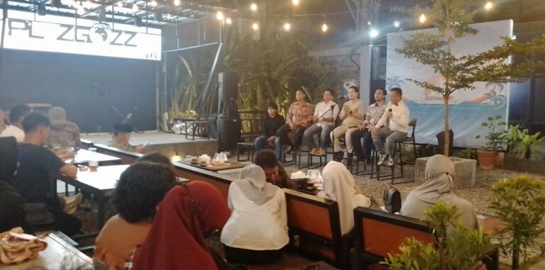 Pererat Silaturahmi Alumni dan Mahasiswa Perkapalan Unhas, ISP Gelar Halal Bihalal 2023 di Plazgozz Cafe